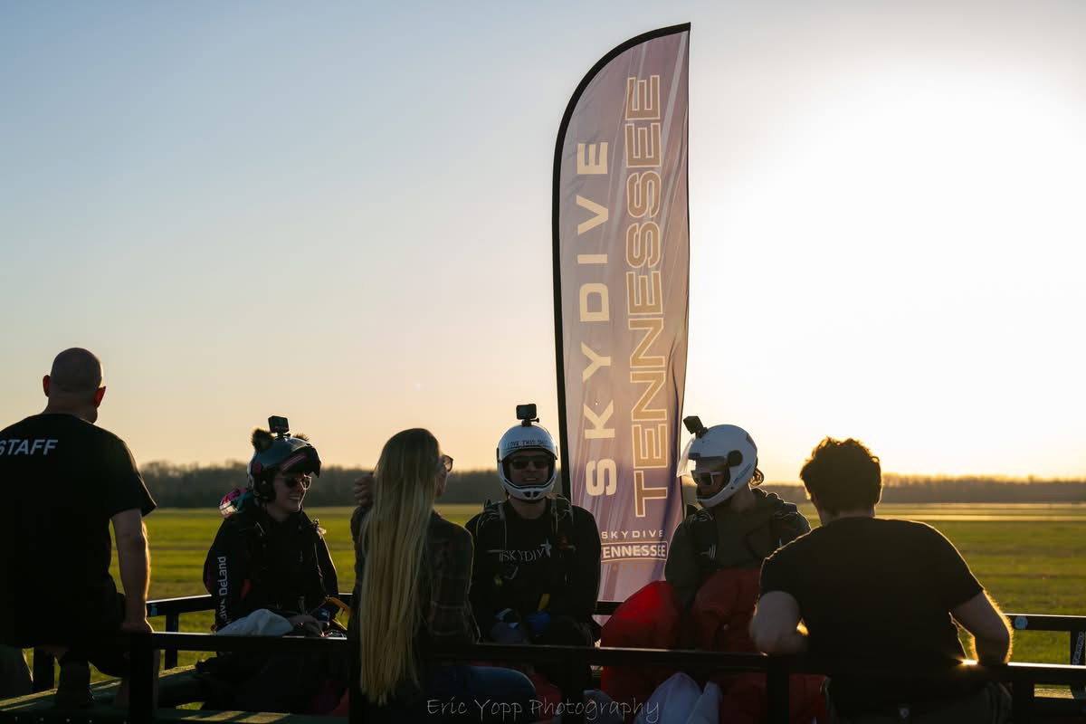 Skydive Tennessee team of USPA certified instructors